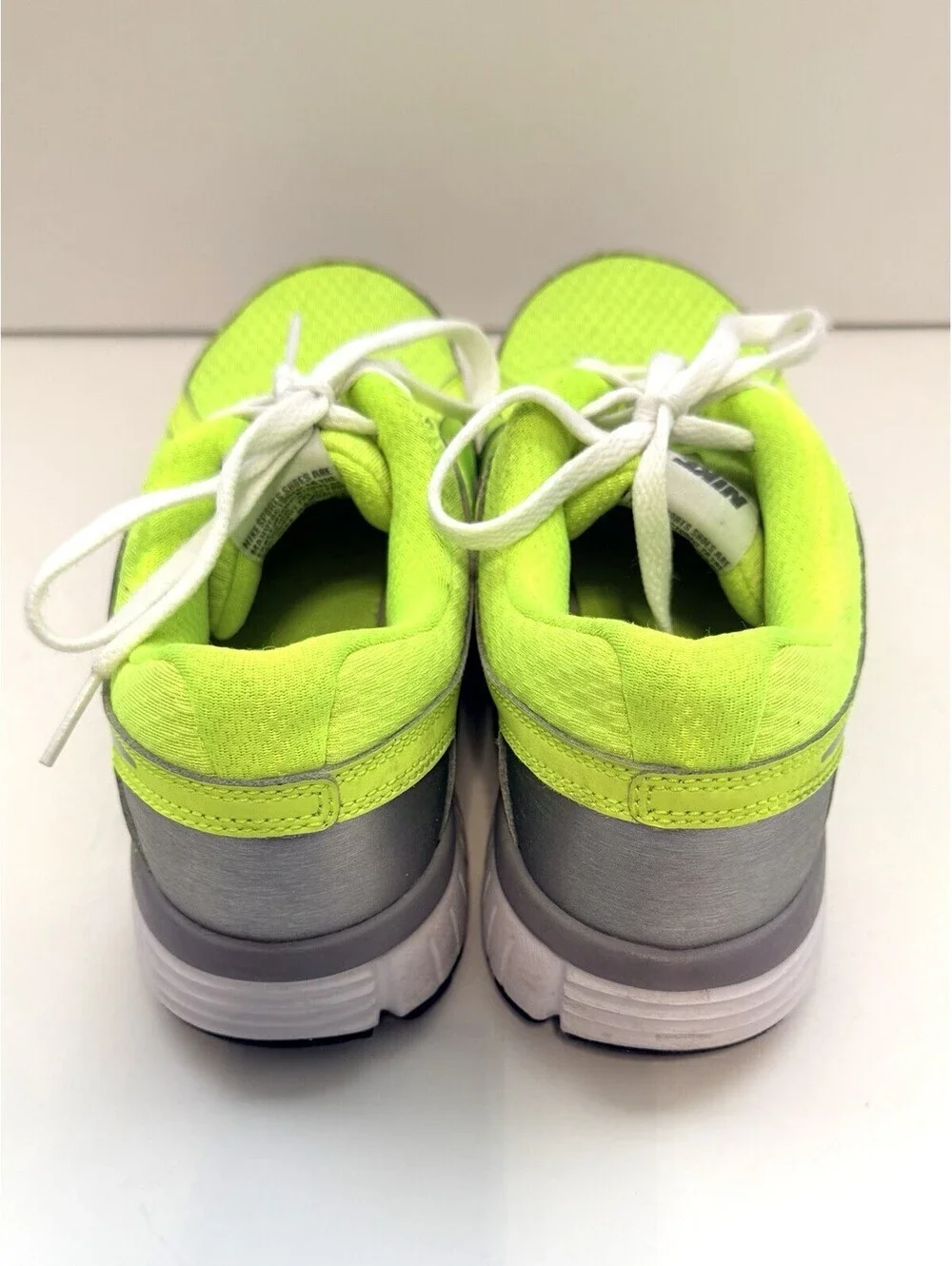 Nike Dual Fusion ST 2 Volt Running Shoes Big Kids 5.5Y EU 38 Neon Yellow